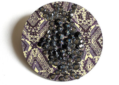Round Crackle Brooch