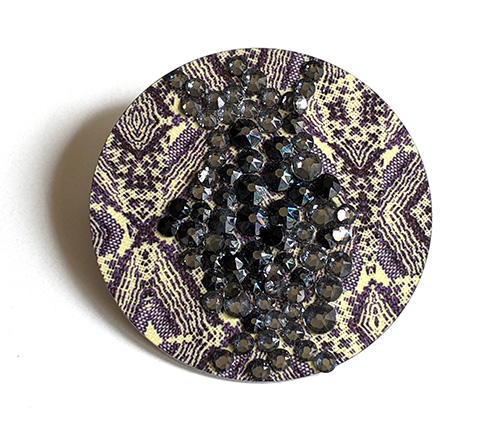 Round Crackle Brooch